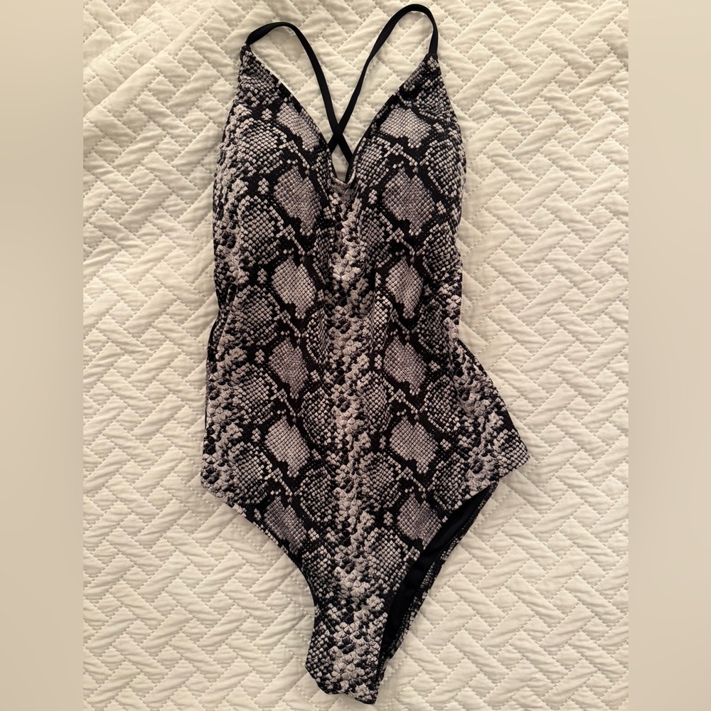 Calzedonia Snakeskin One-Piece Swimsuit 🐍